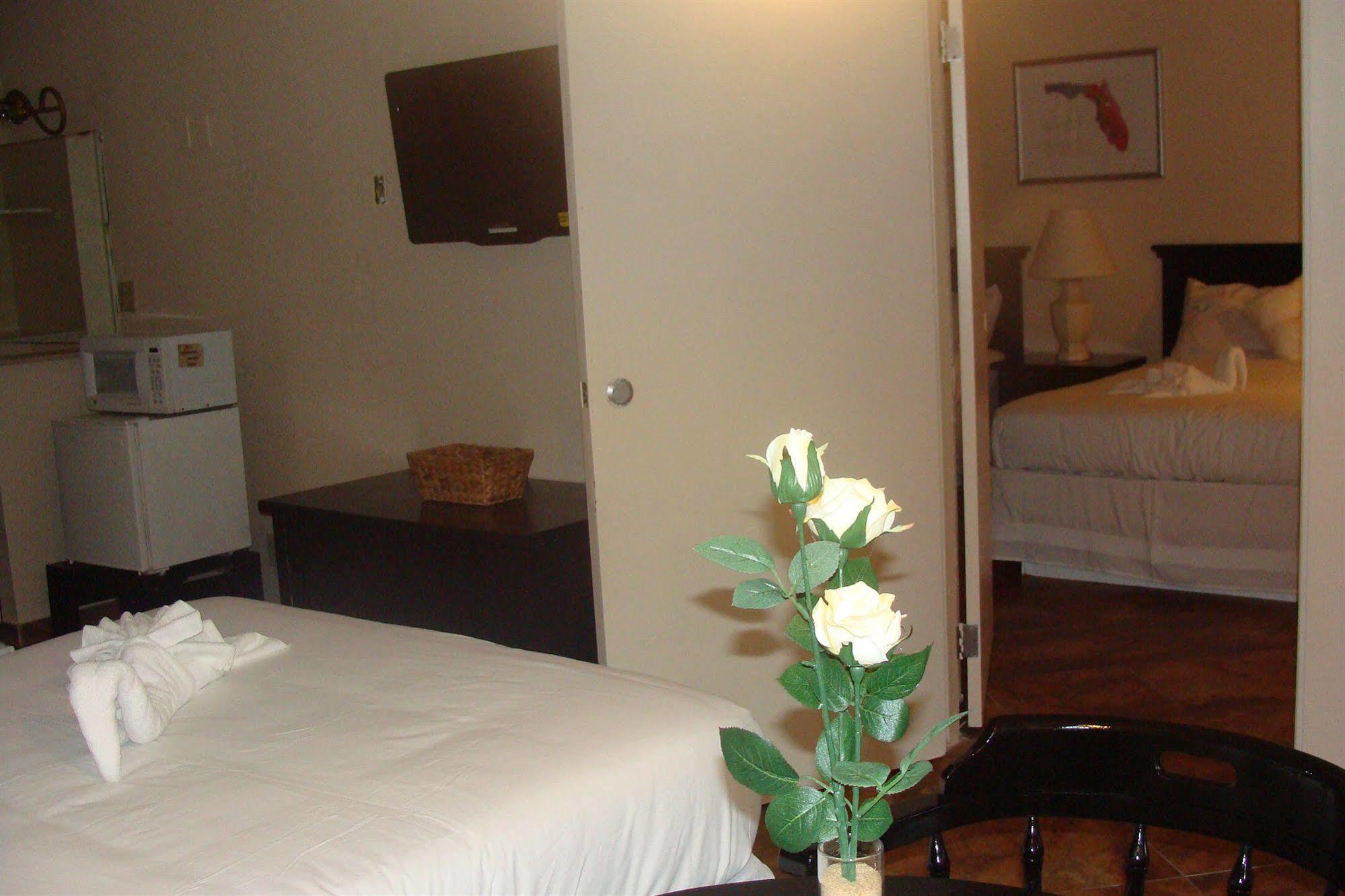 Sevilla Inn Kissimmee- Near Disney Экстерьер фото